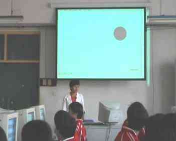 八年级信息技术优质课展示下册《利用flash软件进行形状渐变动画的制作方法》韩老师-巴巴课件教学网（88kj）